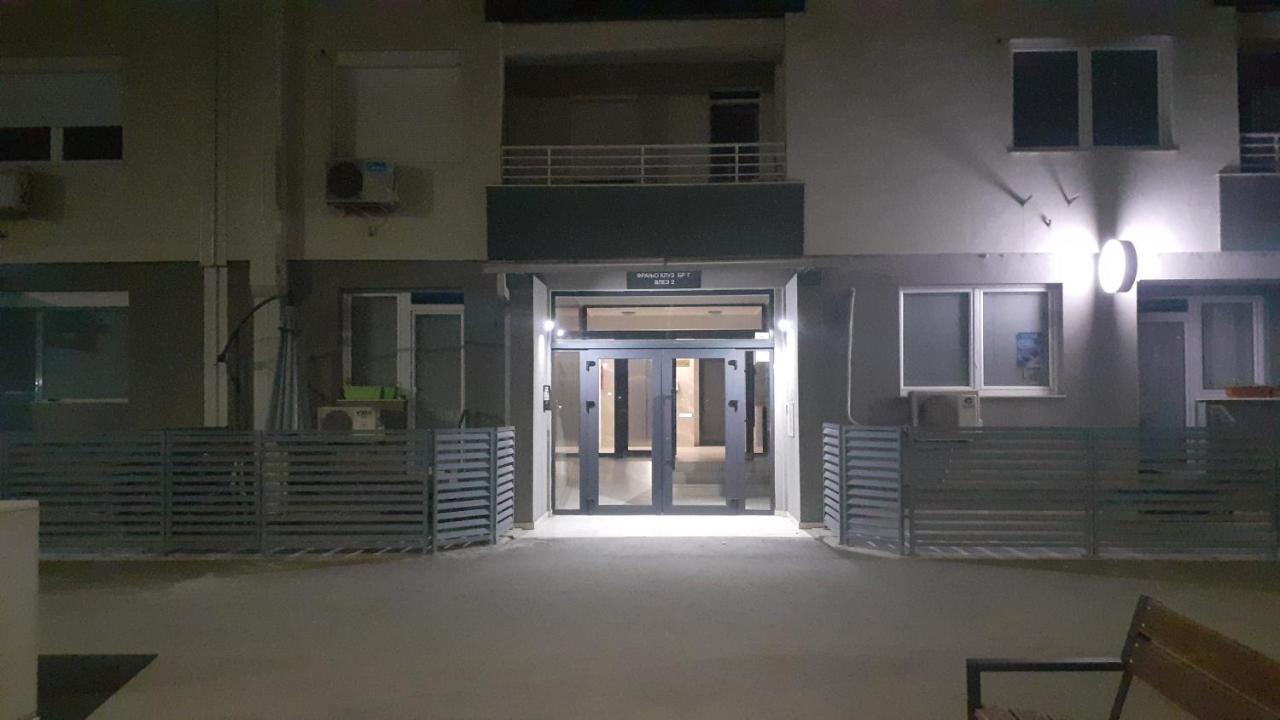 Wonderful Studio Apartment In Skopje Center Екстер'єр фото